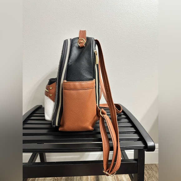 Itzy Ritzy Mini Diaper bag - Picture 4 of 15